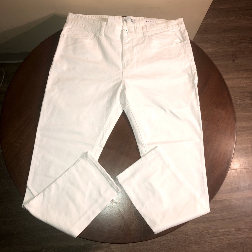 NWT Fashion Nova Men Terrence Skinny jeans - White Size 42